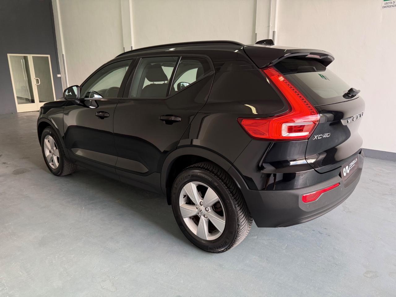 Volvo XC40 D3 AWD Momentum Core