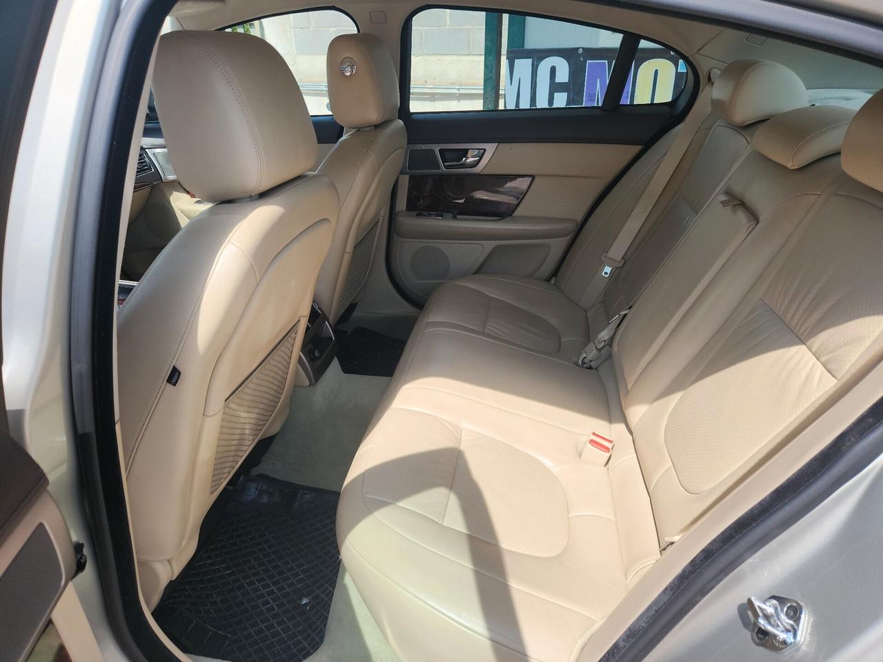 Jaguar XF 3.0 D V6 Premium Luxury