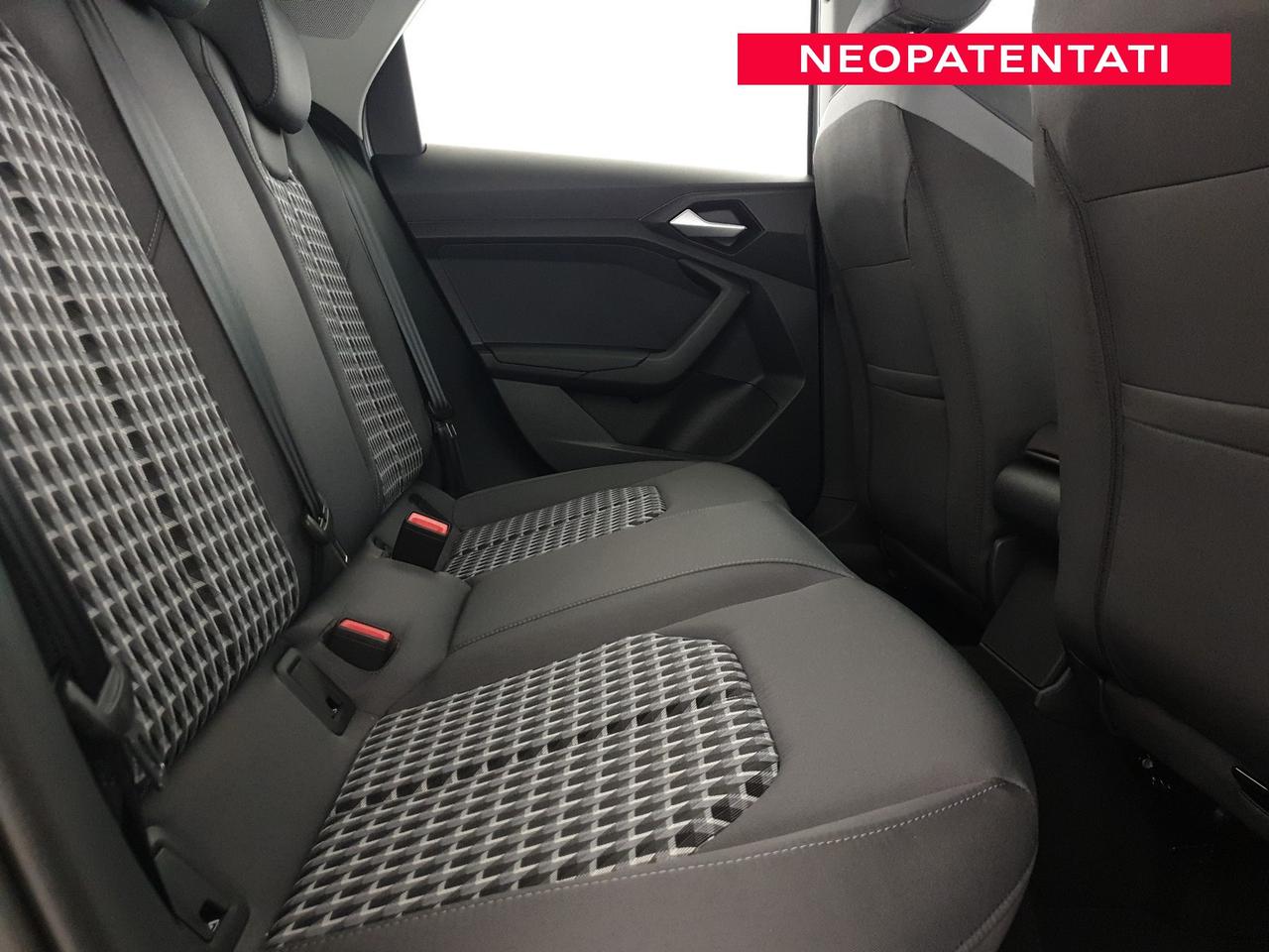 Allstreet 30TFSI 116CV S tronic Identity Contrast