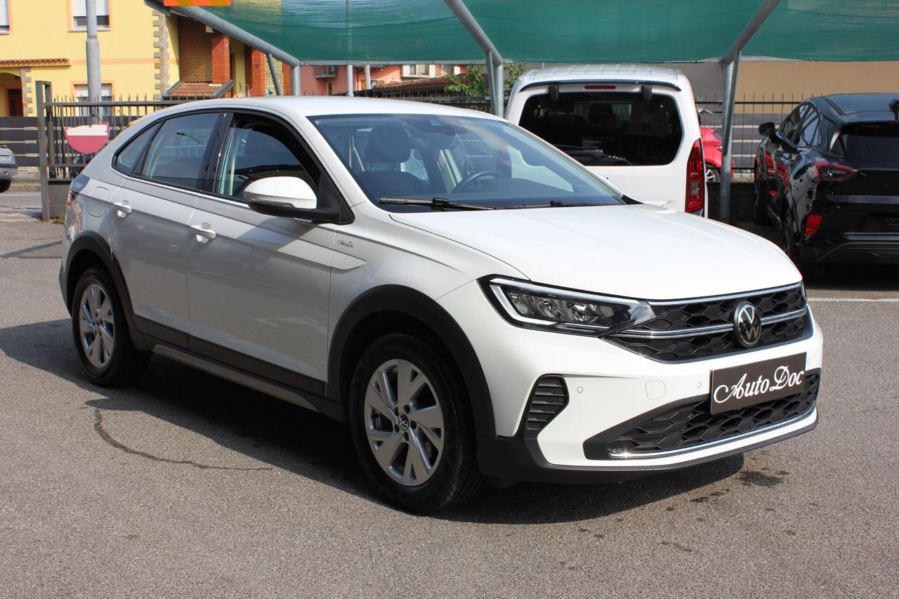 Volkswagen Taigo 1.0 TSI 95 CV LIFE NAVY APPLE CARPLAY CLIMA AUTO BI-ZONA
