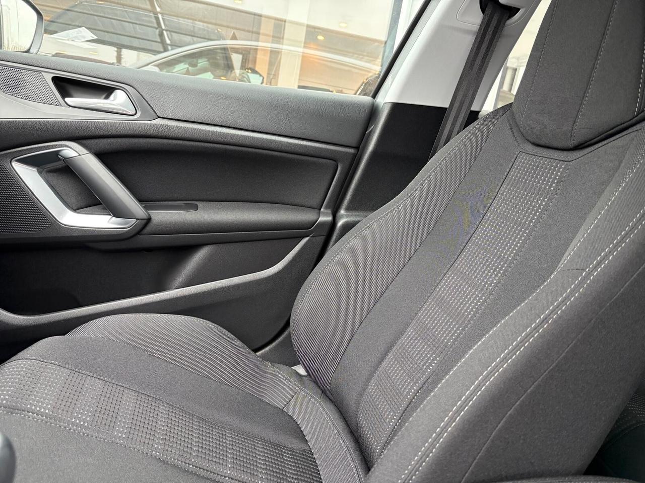 Peugeot 308 ALLURE 1.6 BlueHDi 120 6mt UNICO PR.