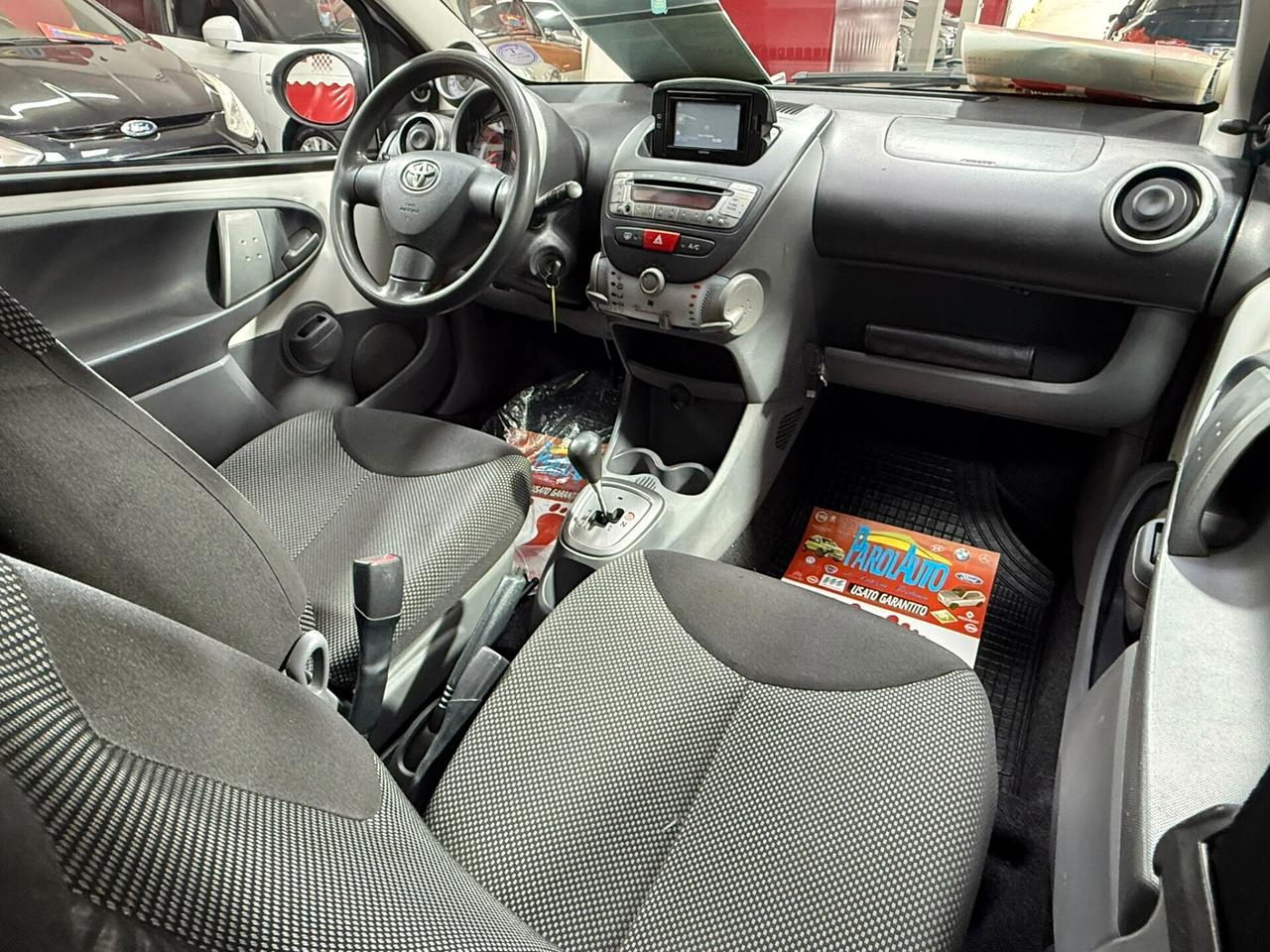 Toyota Aygo 1.0 68cv 5 porte Sol - 2011