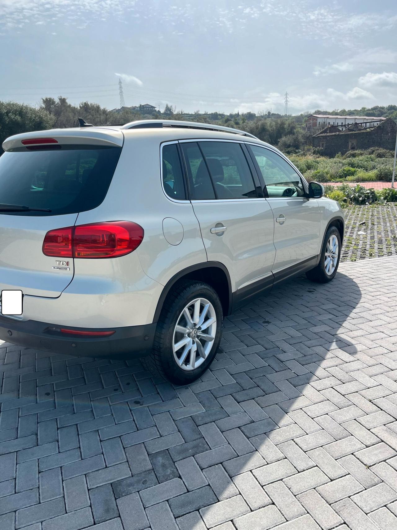 Volkswagen TIGUAN 2.0TDI FULL TETTO APRIBILE CHIAMA