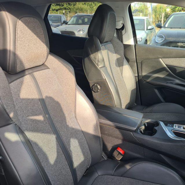 PEUGEOT 3008 BlueHDi 130 S&S EAT8 Allure