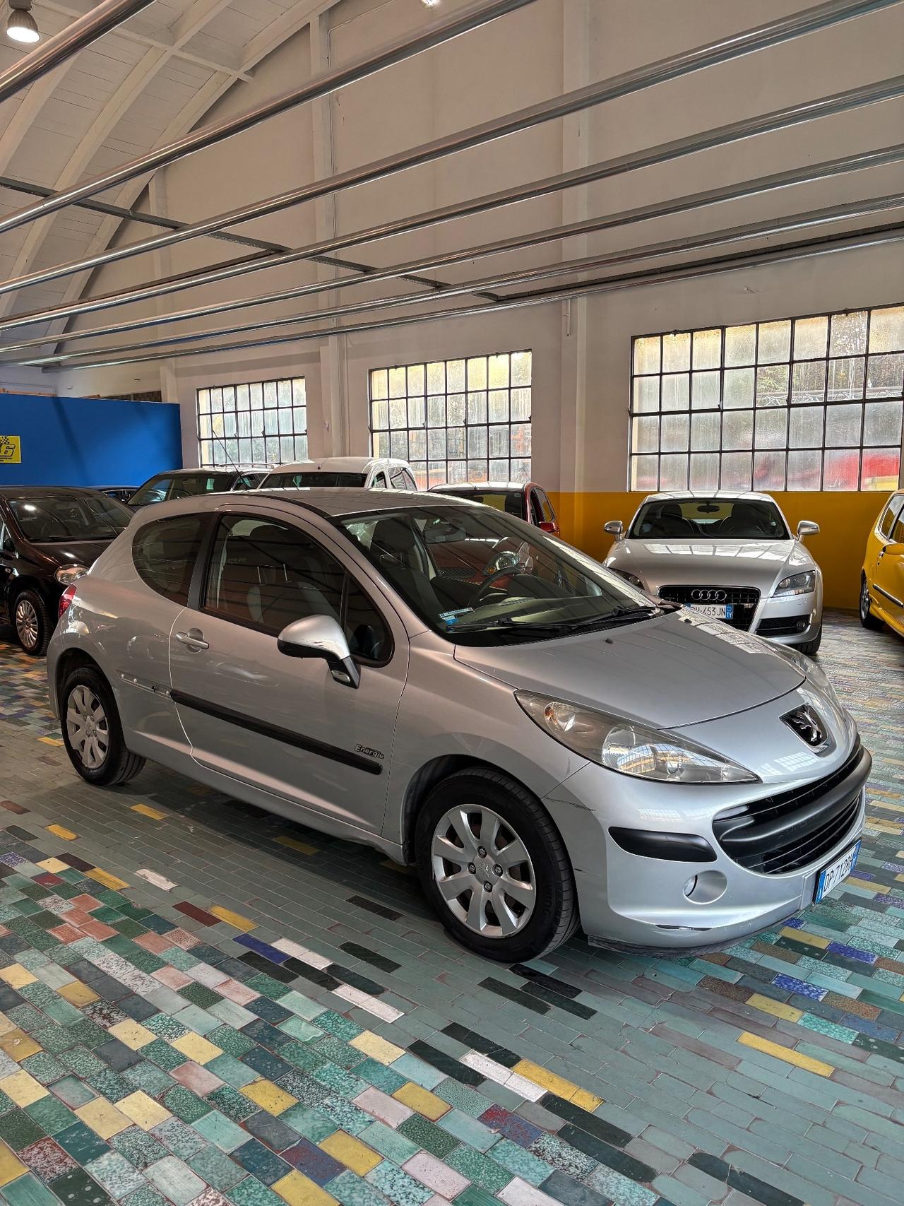 Peugeot 207 1.4 8V 75CV 3p. X Line