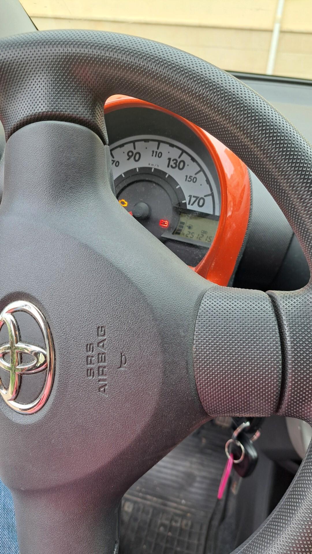 Toyota Aygo 1.0 12V VVT-i 5 porte Orange Connect