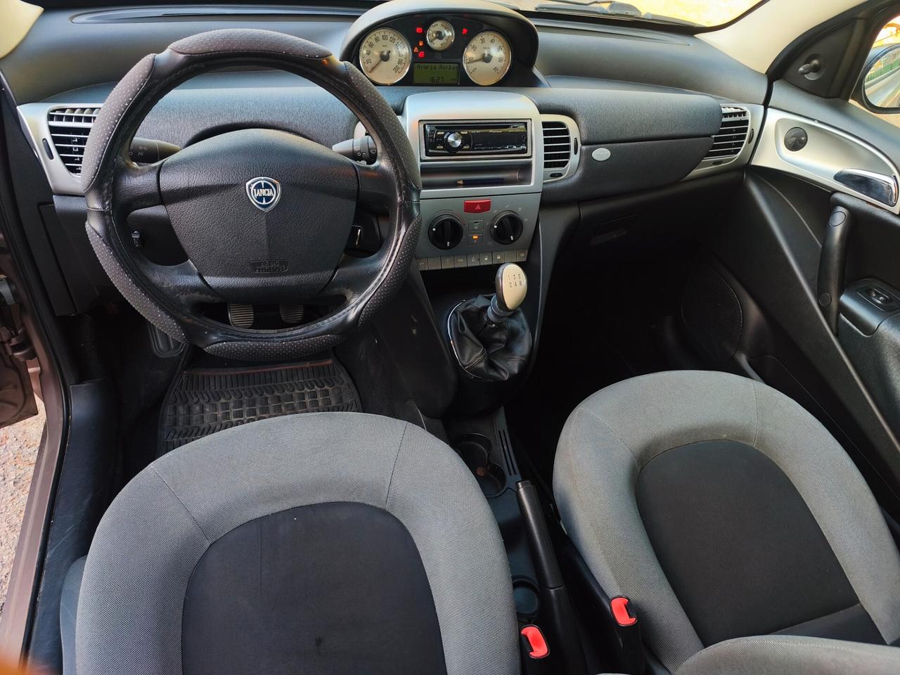 Lancia Ypsilon 1.4 Argento Ecochic GPL