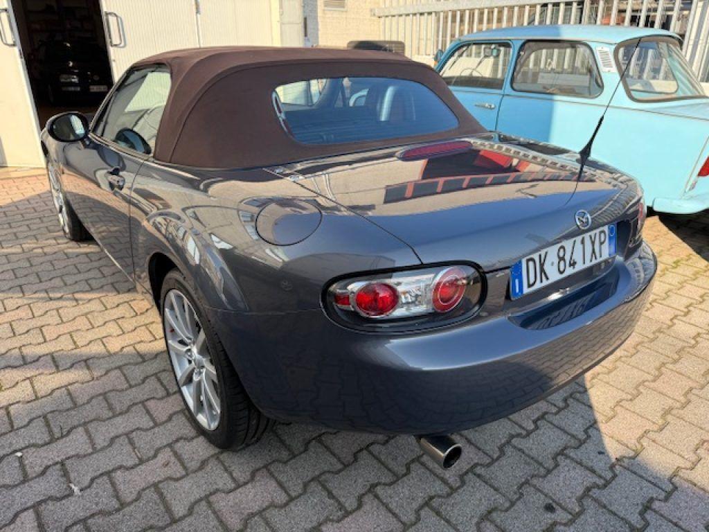 Mazda MX-5 Roadster 2.0L 16V Wind
