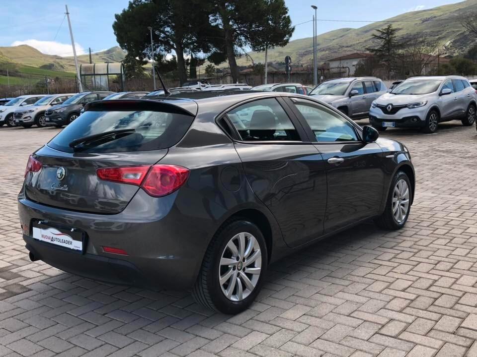 Alfa Romeo Giulietta 1.6 JTDm 105 CV Distinctive 2011
