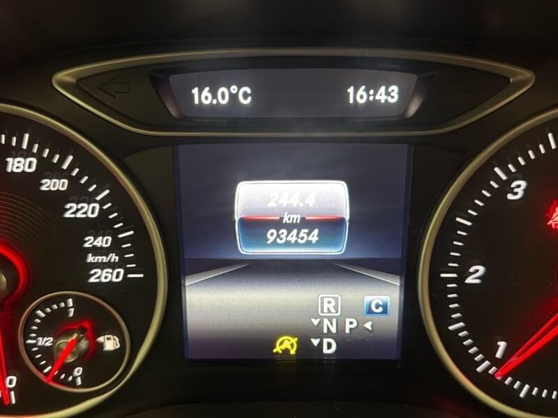 Mercedes-Benz GLA 180 d Automatic Business