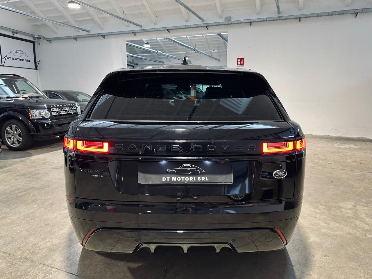 Land Rover Range Rover Velar R-Dynamic 240cv TOTAL BLACK-SCHERMI-LUCI AMBIENTE