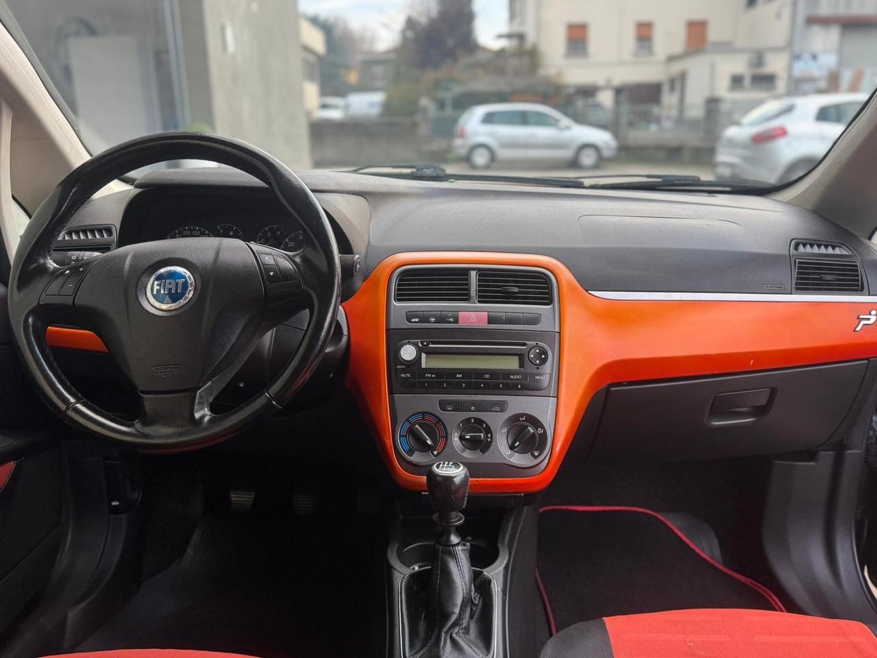 Fiat Grande Punto 1.4 BENZINA OK NEOPATENTATI