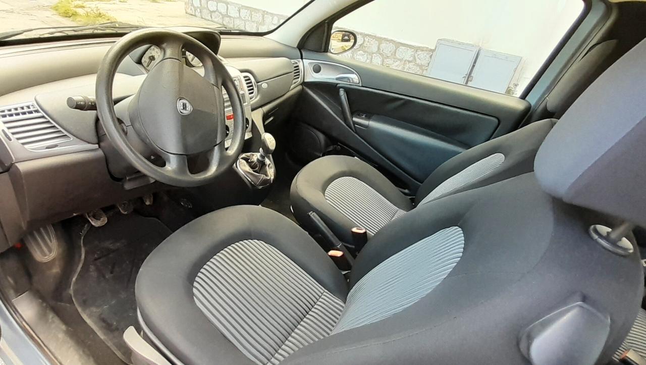 Lancia Ypsilon 1.2 Argento