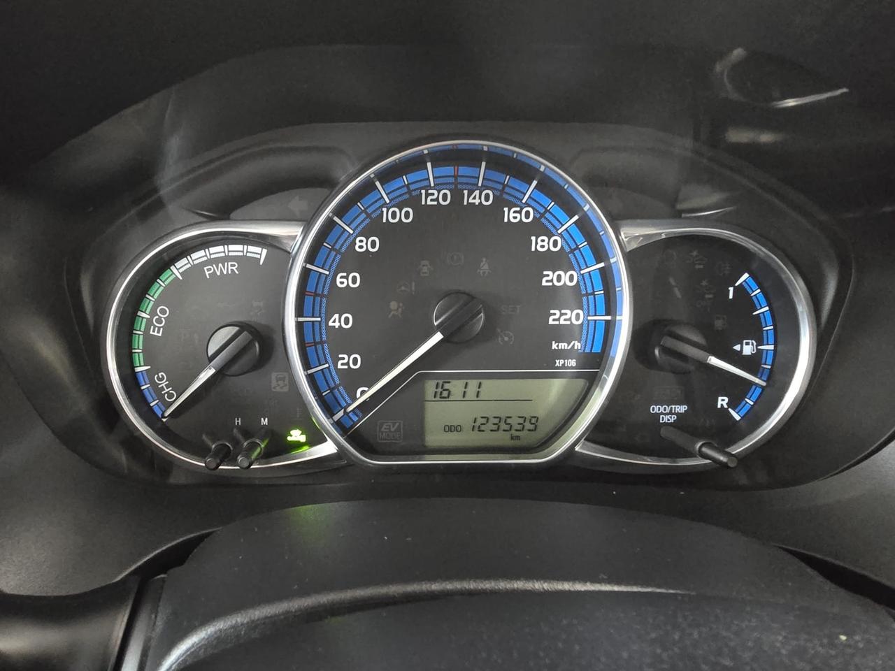 Toyota Yaris 1.5 Hybrid 75cv 2016 km 120000