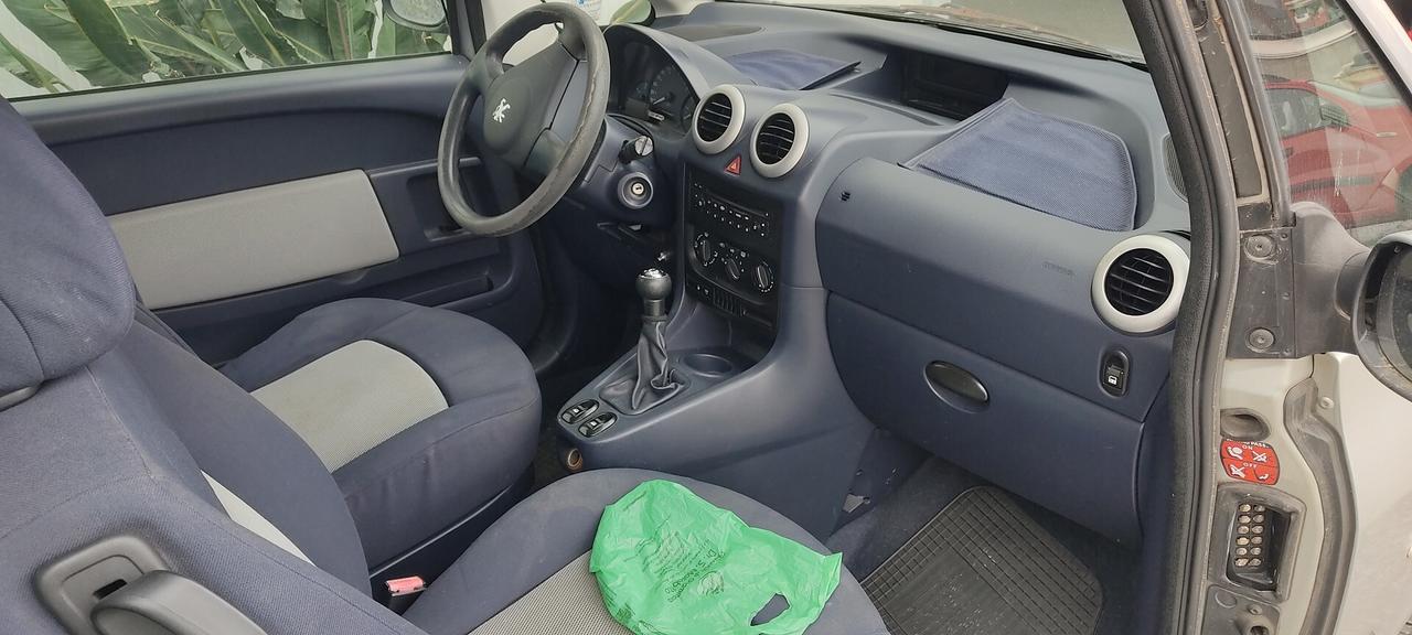 peugeot 1007 argento clima radio etc