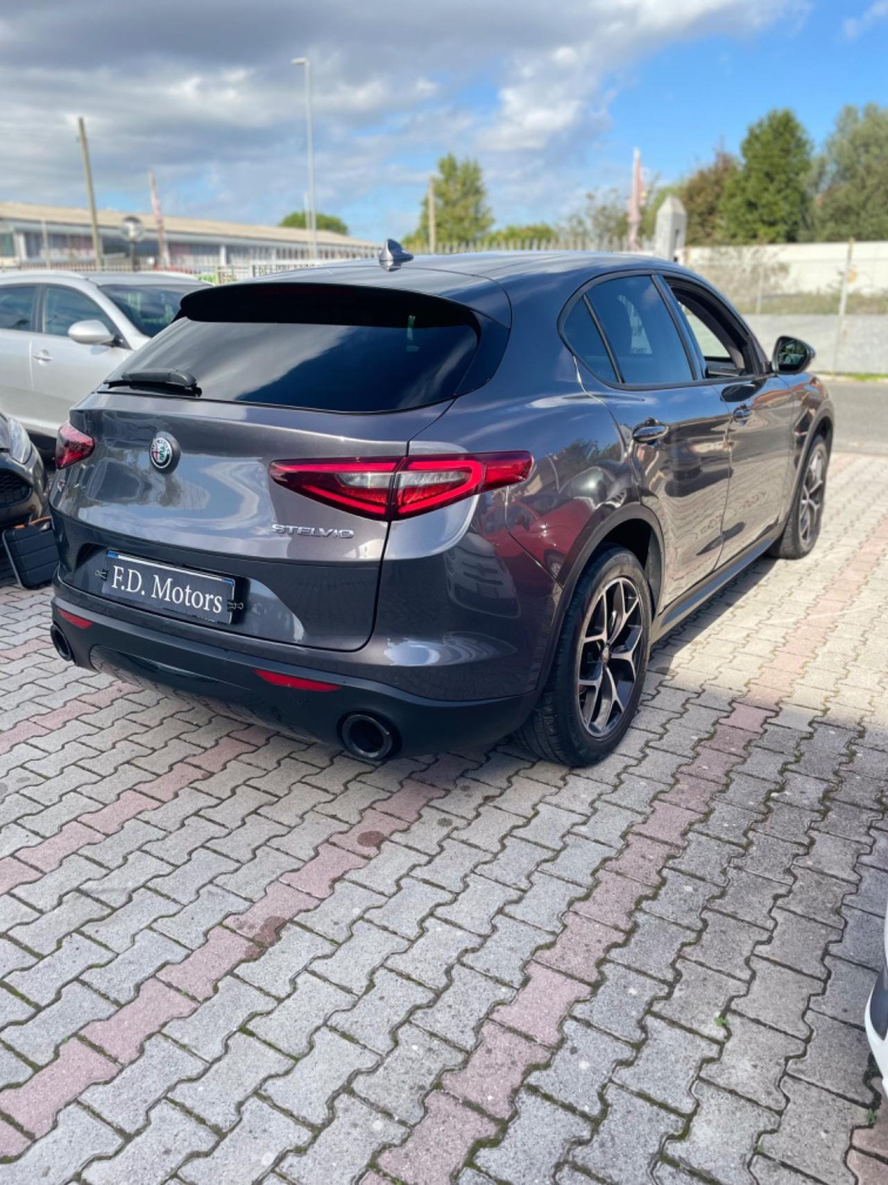 Alfa Romeo Stelvio 2.2 Turbodiesel 210 CV AT8 Q4 Super