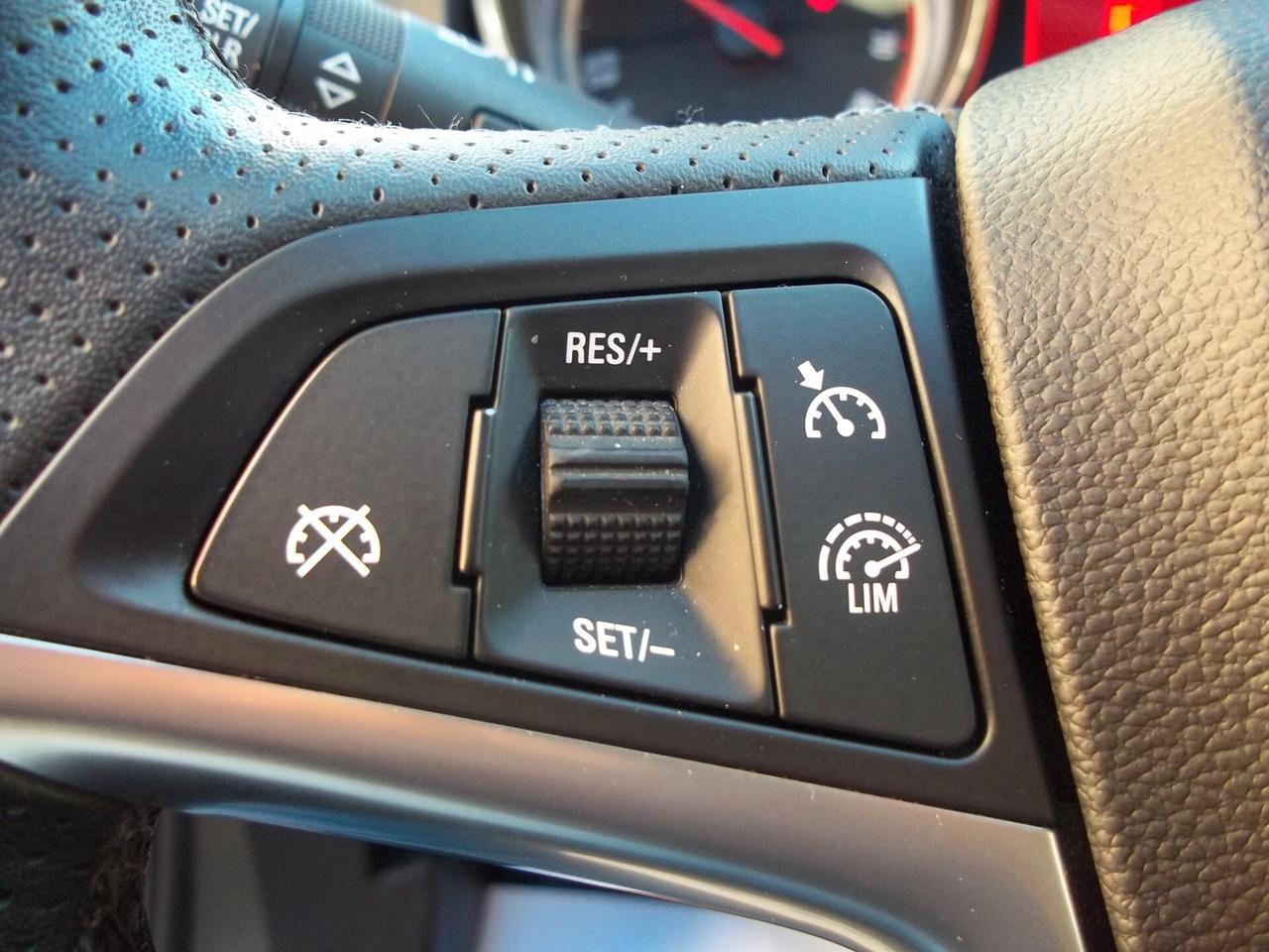 Opel Astra GTC 1.4 Turbo 140 cv Elective Uniproprietario 126.600 Km Euro 5b