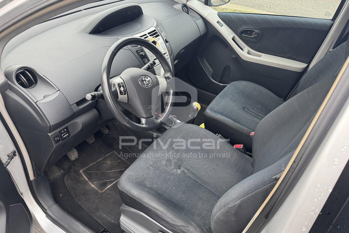 TOYOTA Yaris 1.3 5 porte Luna