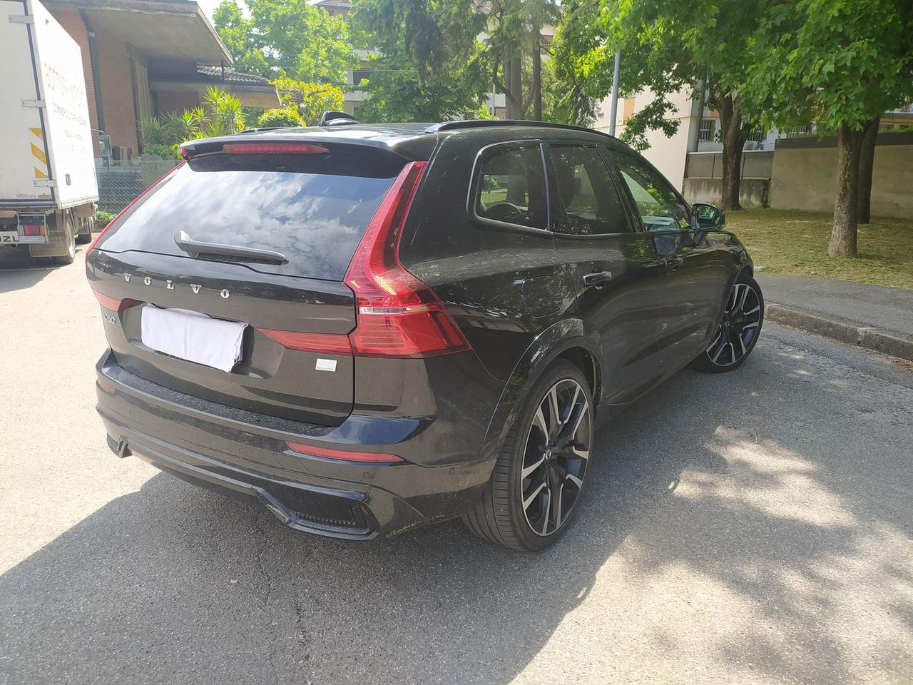 Volvo XC 60 2.0 T6 Recharge PHEV Ultimate Dark