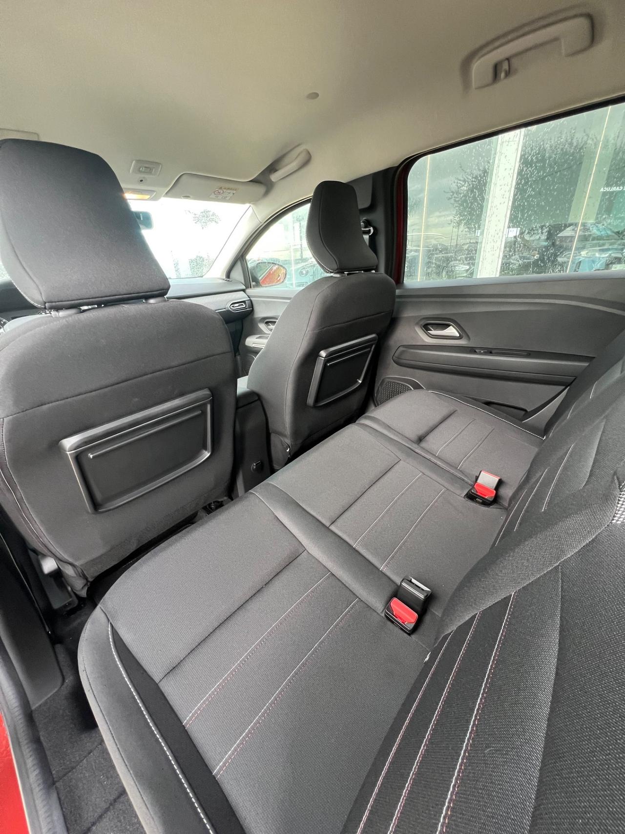 Dacia Jogger 1.0 tce 110cv possibilità noleggio no scoring