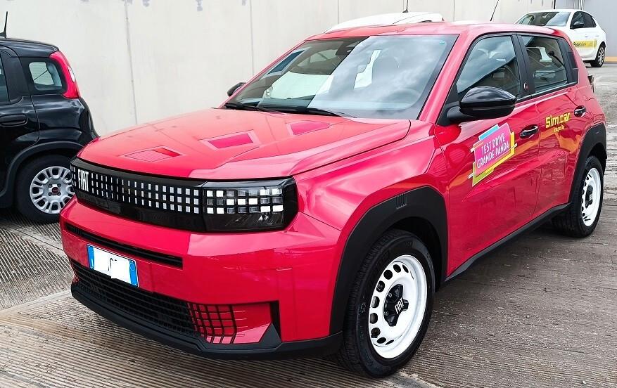 Fiat Grande Panda 44kWh Red