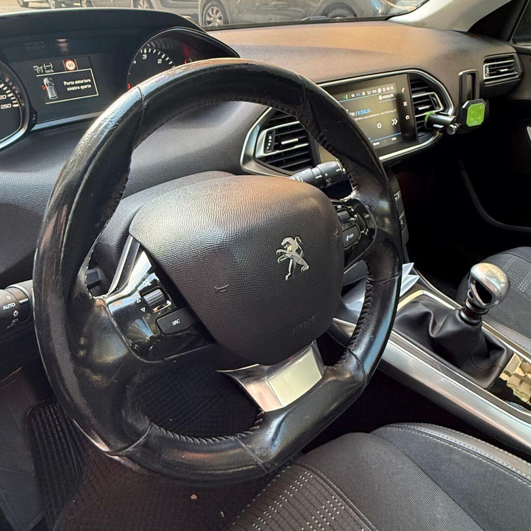 Peugeot 308 BlueHDi 130 CV