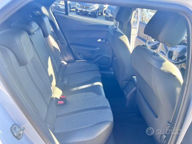 PEUGEOT 2008 PureTech 130 S&S EAT8 Allure