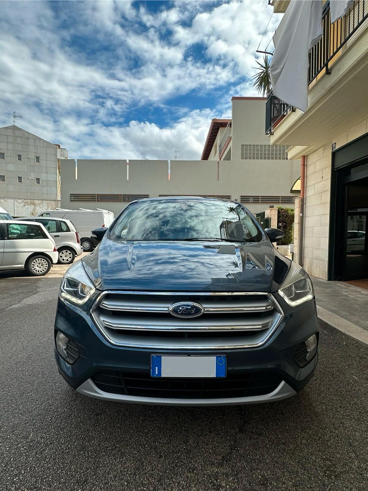 Ford Kuga 1.5 TDCI 120 CV S&S 2WD Powershift Edition