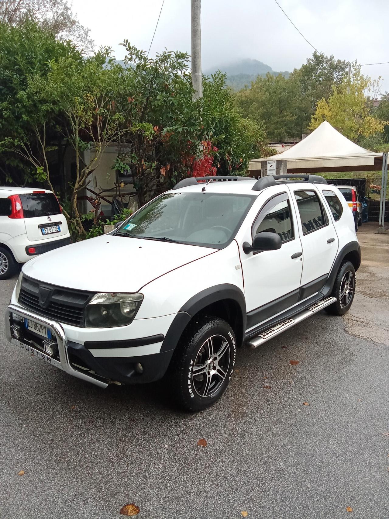 Dacia Duster 1.6 110CV 4x4 GPL 011
