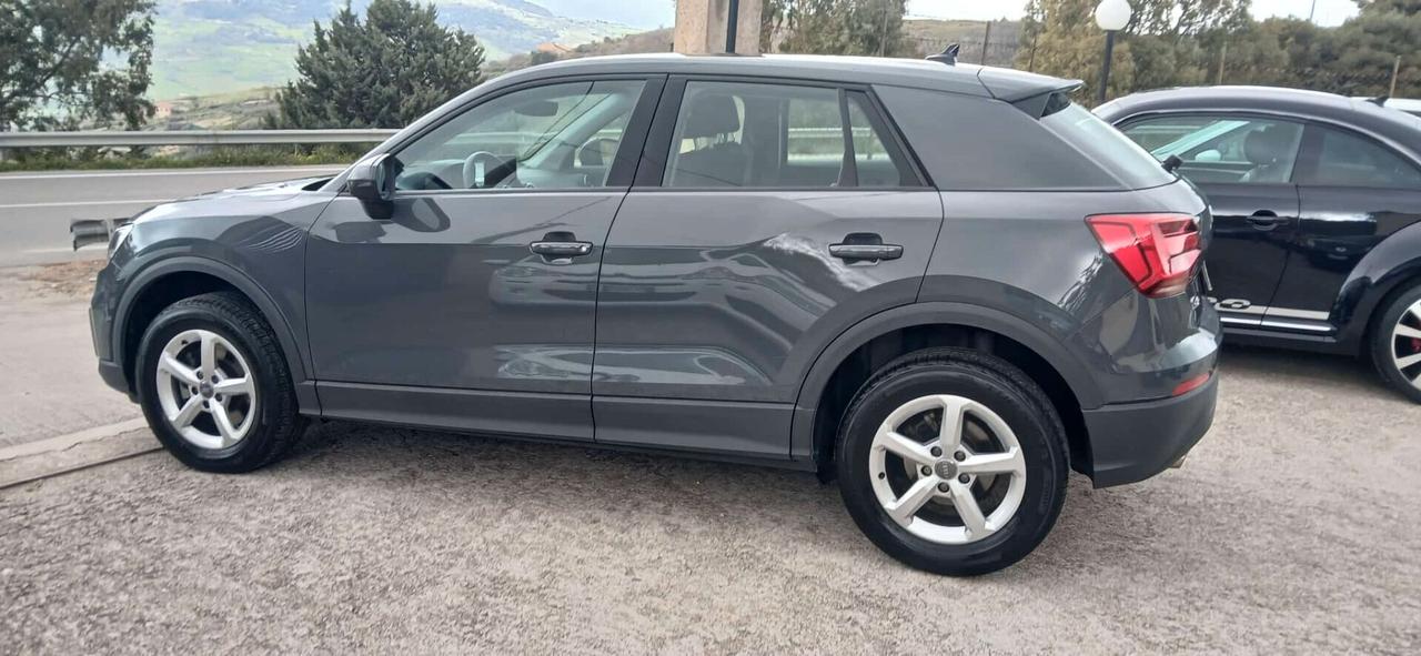 Audi Q2 35 2.0 TDI 150cv Stronic Identity Black - 2020