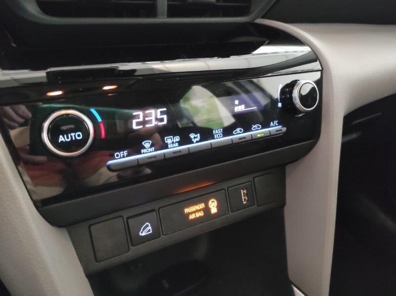 TOYOTA Yaris Cross - Yaris Cross 1.5 Hybrid 5p. E-CVT AWD-i Business