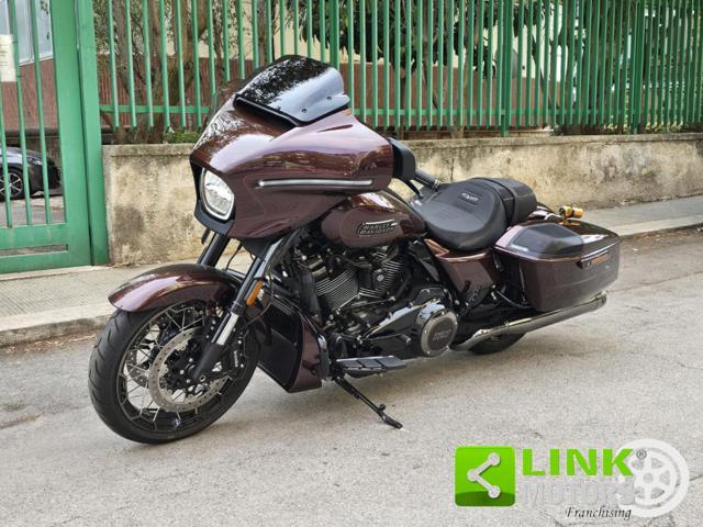 HARLEY-DAVIDSON CVO Street Glide 25th