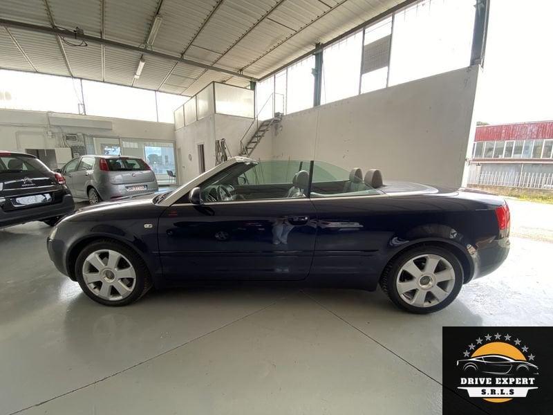 Audi A4 A4 3.0 Cabrio 3.0 V6 30V CAT