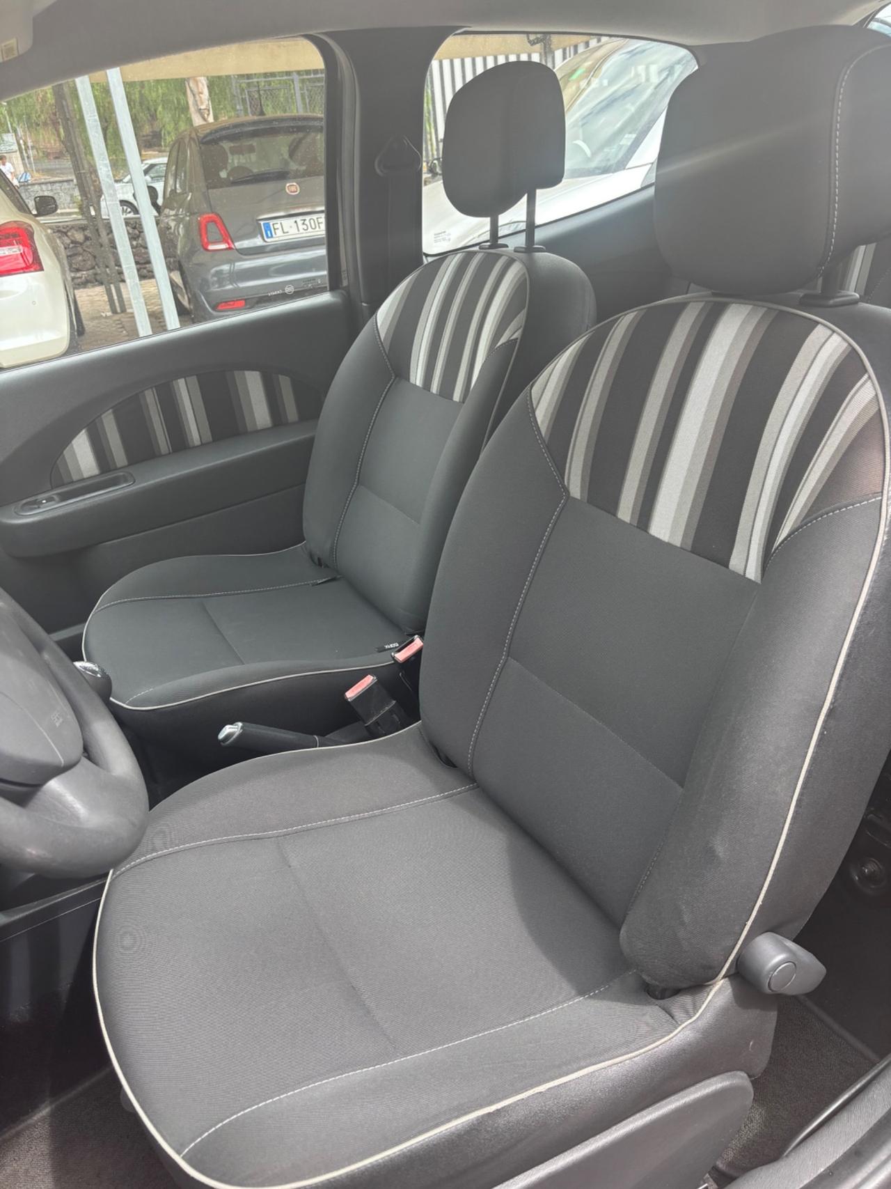 Renault Twingo 1.2 16V Night&Day 04/2014