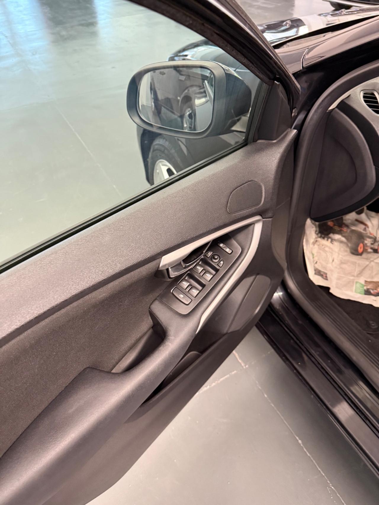 Volvo V40 D2 1.6 Momentum