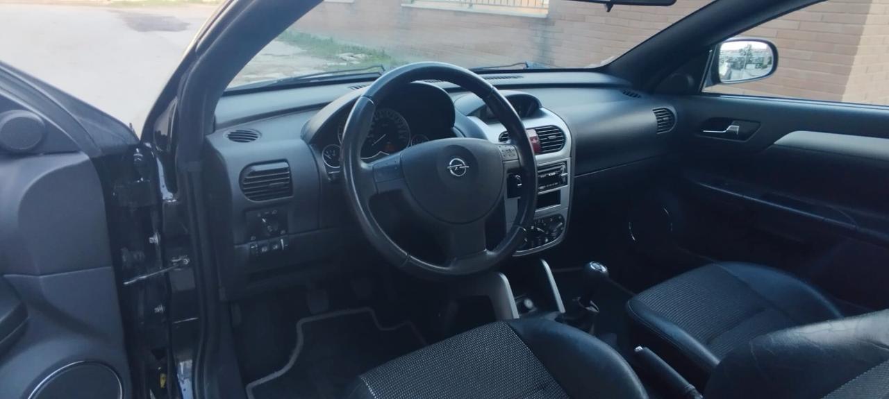 Opel Tigra TwinTop 1.4 16V Sport
