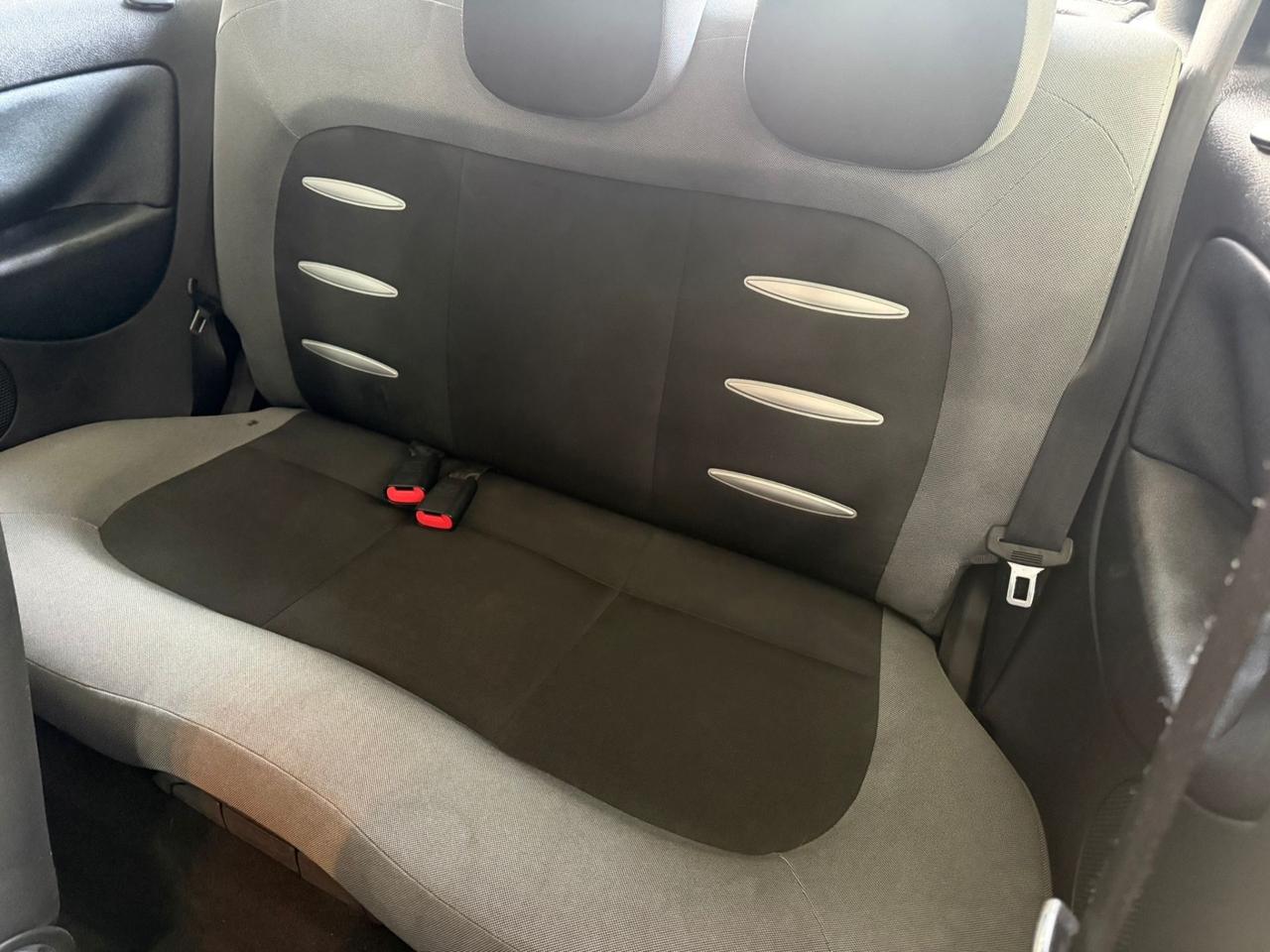 Lancia Ypsilon 1.3 MJT 75 CV Argento