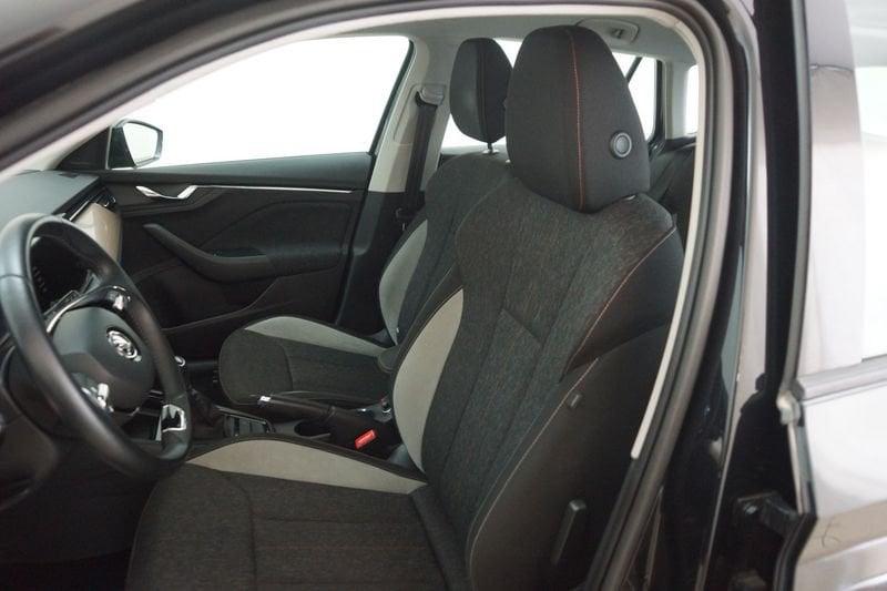 Škoda Kamiq 1.5 TSI 110cv BLACK DOTS