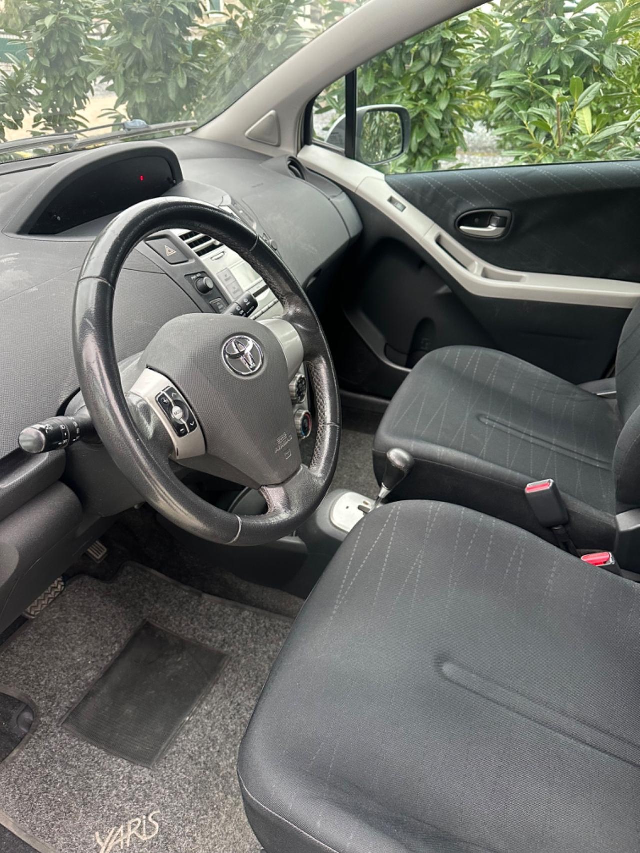 Toyota Yaris 1.3 5 porte