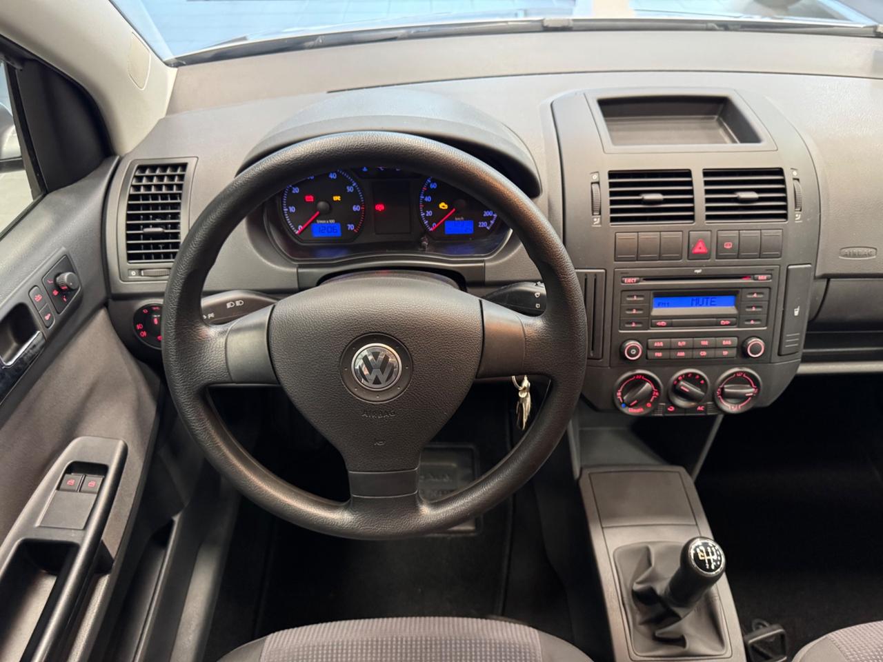 Volkswagen Polo 1.2/70CV 12V 5p. Trendline