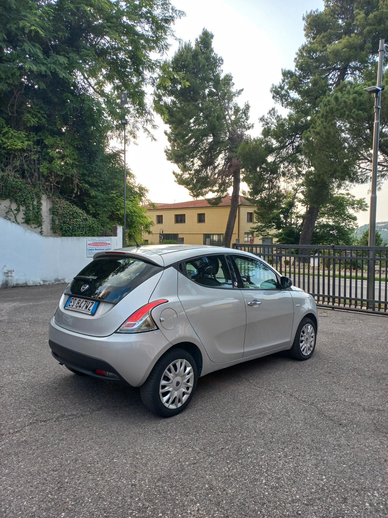 Lancia Ypsilon 1.2 69 CV 5 porte GPL Ecochic Elefantino