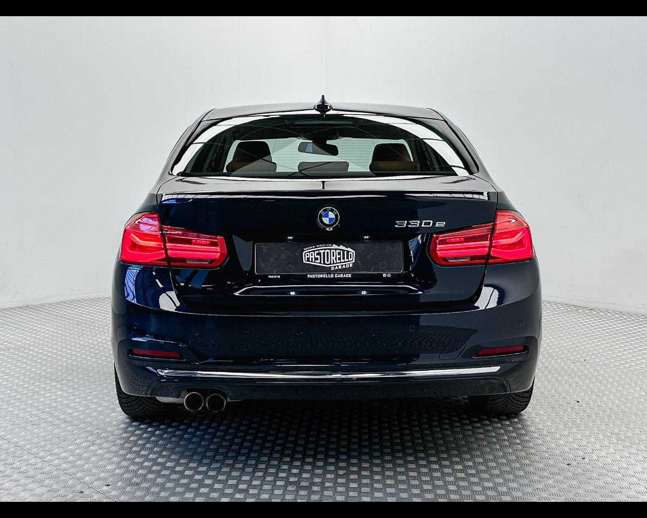 BMW Serie 3 (F30/31) - 330e iPerformance Msport