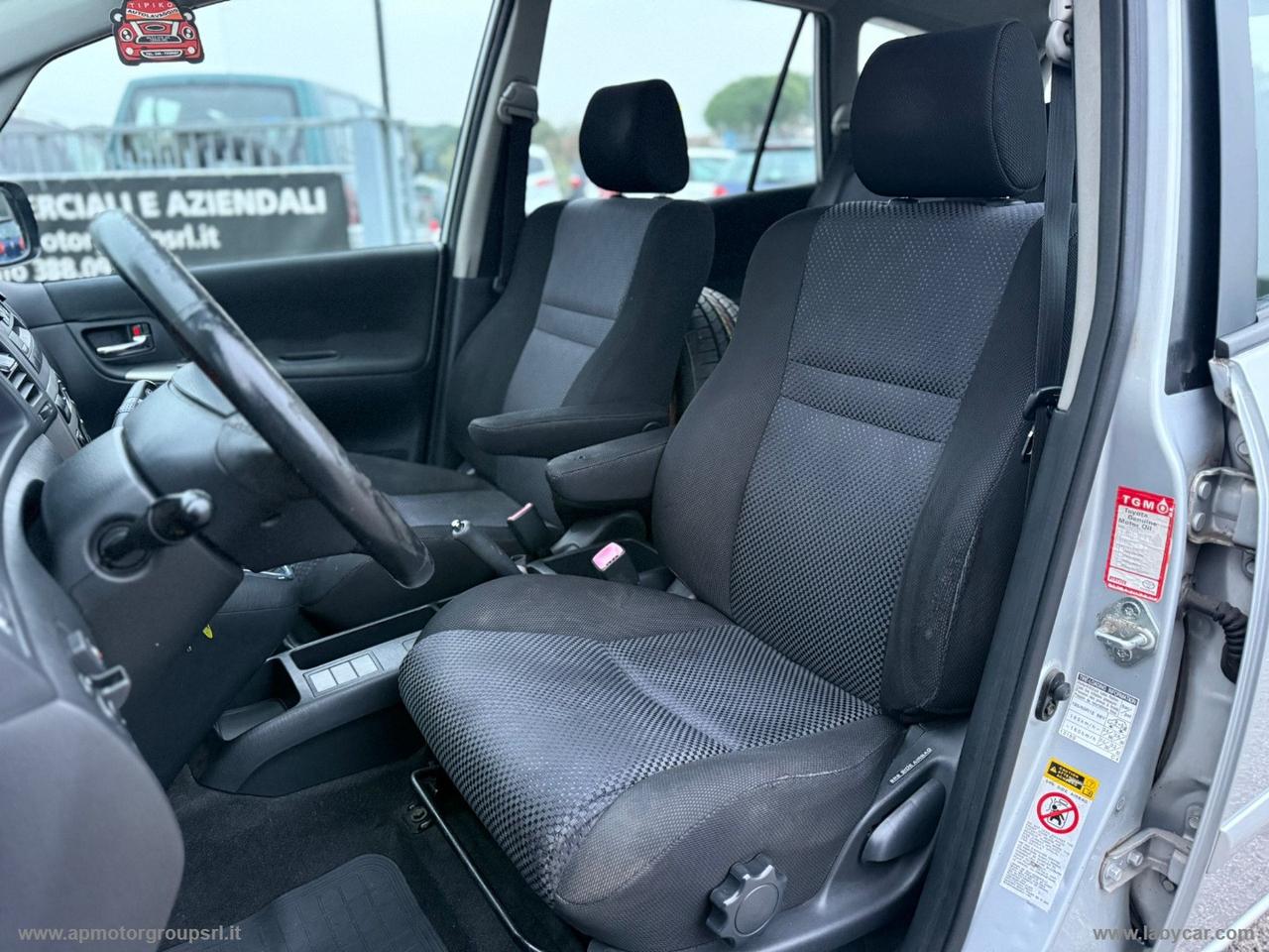 TOYOTA Corolla Verso 2.0 16V D-4D Sol