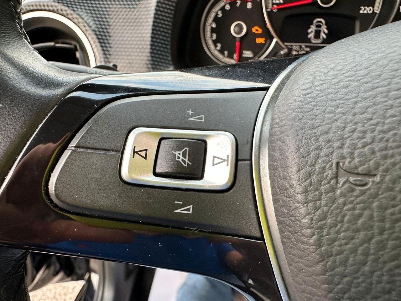 VOLKSWAGEN UP! 1.0 EVO MOVE UP!