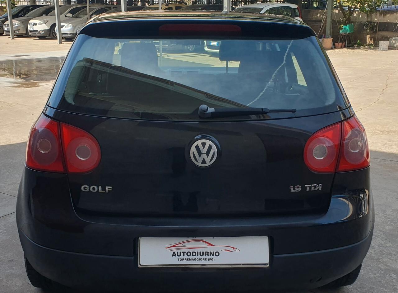 Volkswagen Golf 1.9 TDI 5p. Sportline