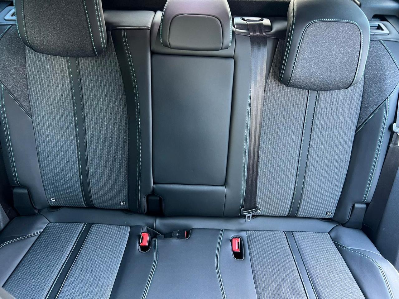 Peugeot 3008 Hybrid 225 e-EAT8 Allure