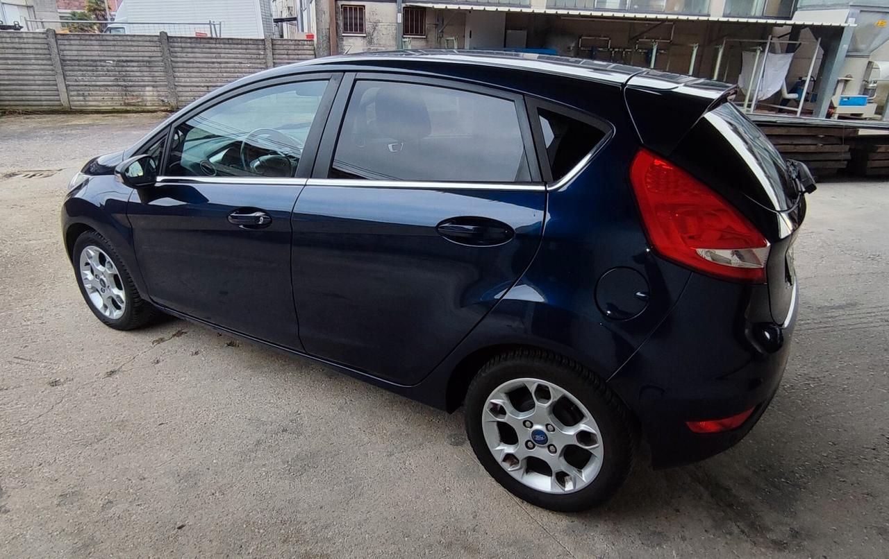 Ford Fiesta 1.4 TDCi 70CV 5 porte Titanium