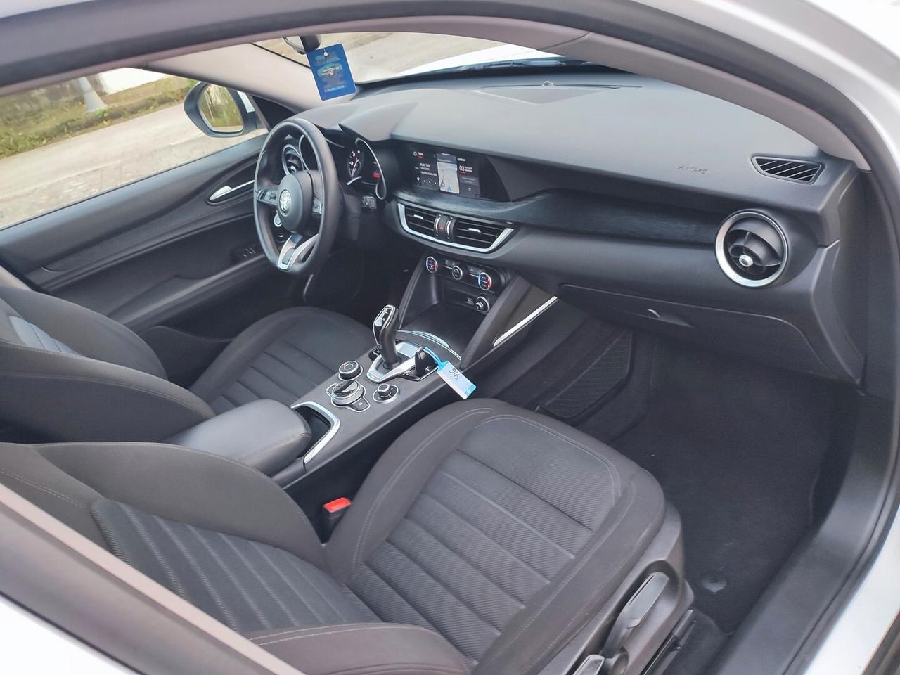 Alfa Romeo Stelvio 2.2 TD 160 CV AT8 TELECAMERA NAVIGATORE DA VETRINA