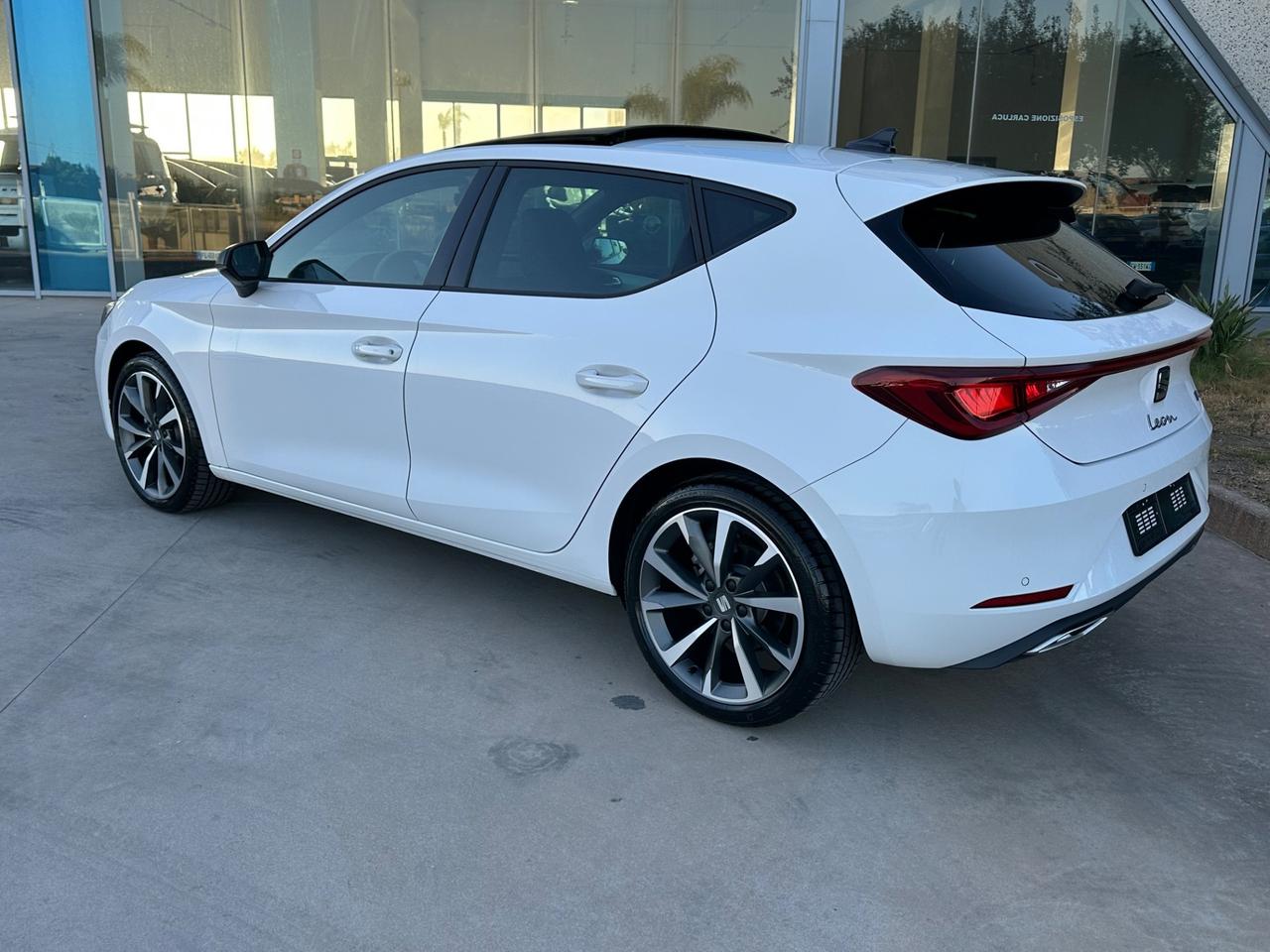 SEAT Leon 1.5 150cv dsg possibilità noleggio no scoring