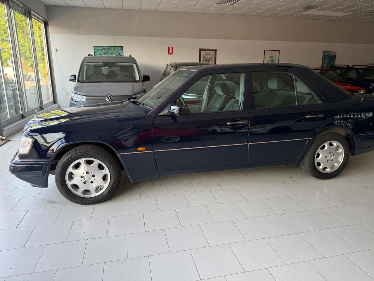 Mercedes-benz E 250 diesel cat Elegance